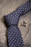 Cravata albastru inchis cu ancore - latime 7,5 cm