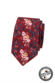 Cravata de culoare rosie caramida cu flori