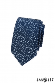 Cravata albastru inchis cu note luminoase