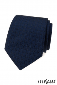 Cravata albastra cu structura patrata